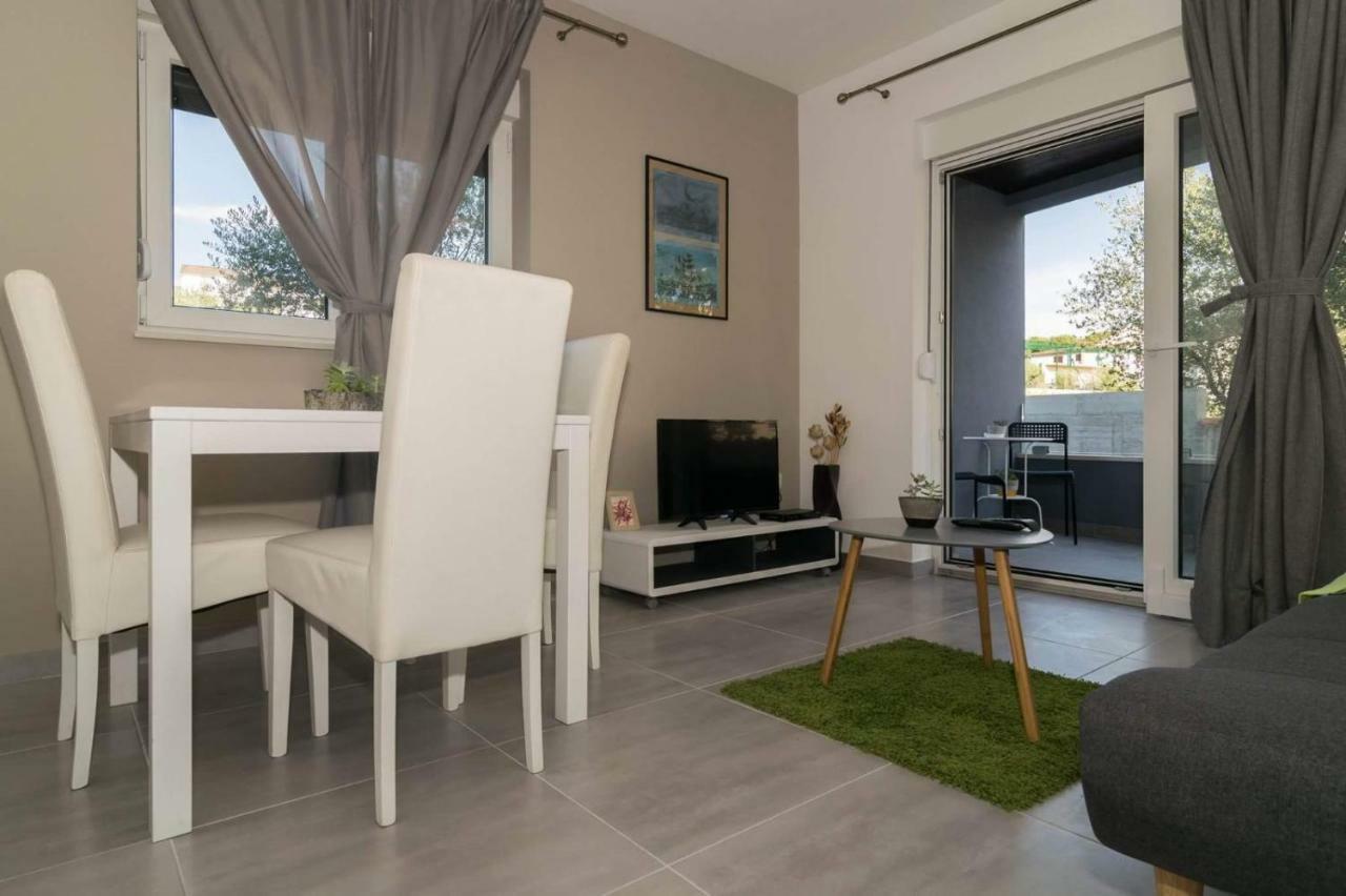Apartmani Marinovic Zadar Exteriör bild