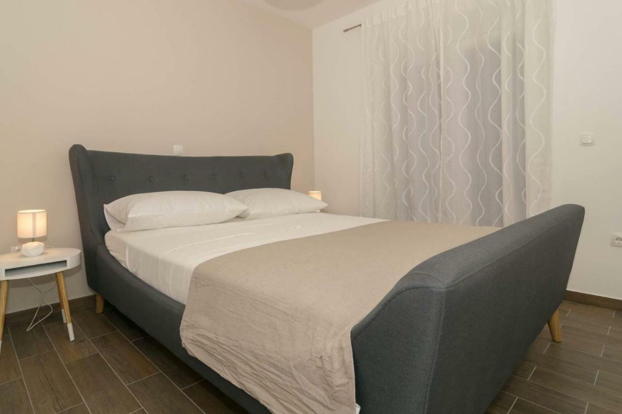 Apartmani Marinovic Zadar Exteriör bild